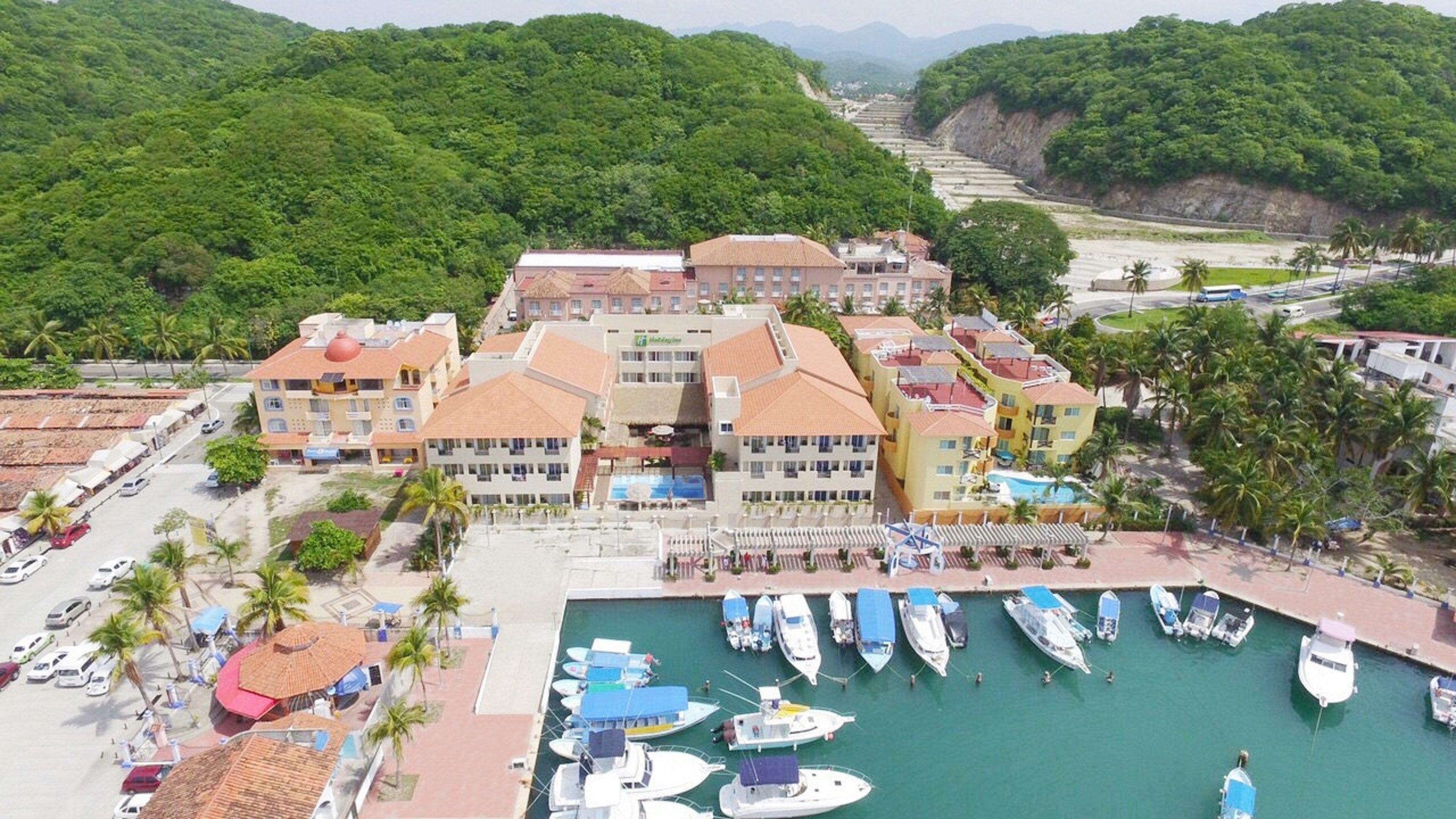 Holiday Inn Huatulco By Ihg Santa Cruz Huatulco Bagian luar foto